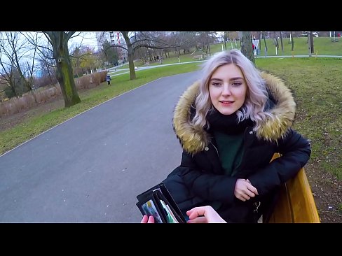 ❤️ Swallows hot cum coigreach airson airgead - blowjob anns a 'phàirc le Eva Elfie ️  Bhidio fucking  leinn gd.filmexxx18.ru ❌️❤